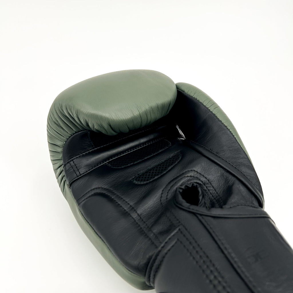 Danger Supermax Bokshandschoenen - Army Edition - Echt Leer - Legergroen