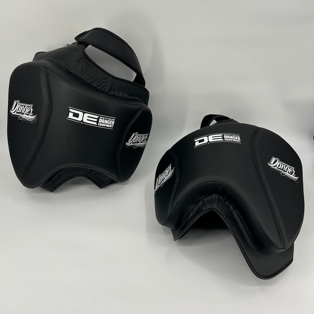 Danger Thigh Pads - Iron Man Leg Shield - 1 paar - zwart