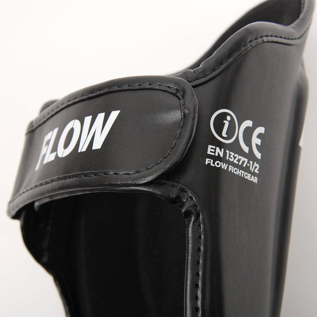 Flow Classic Thai Scheenbeschermers - Zwart