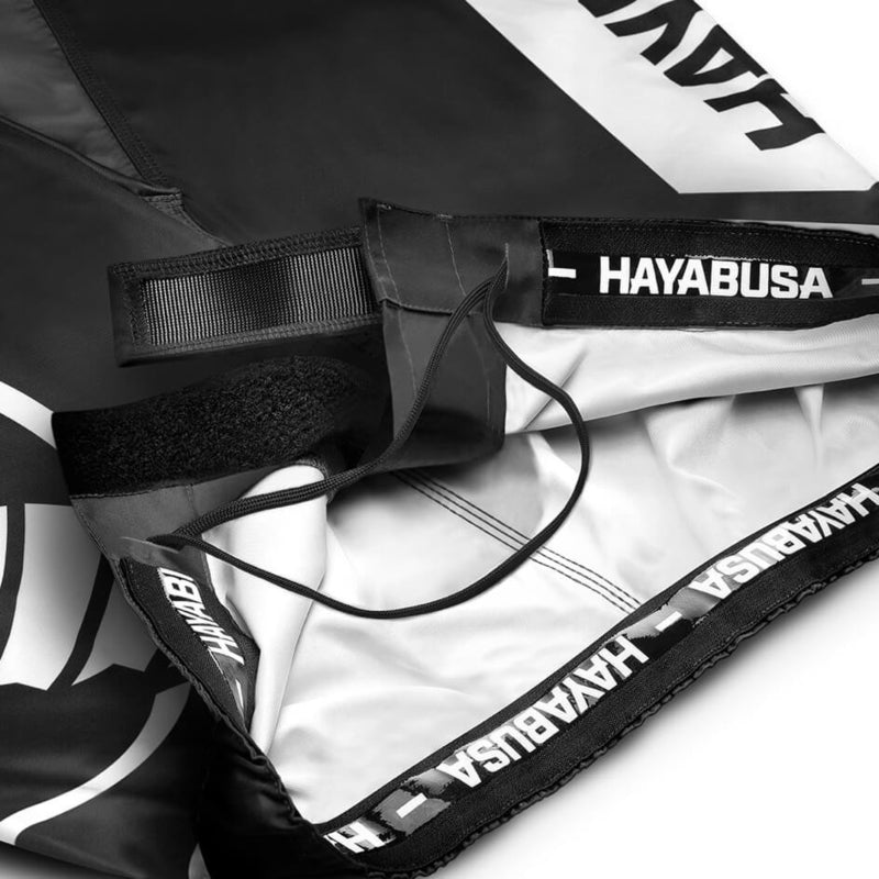 Hayabusa Icon Mid-Length Fight Shorts - Zwart / Wit